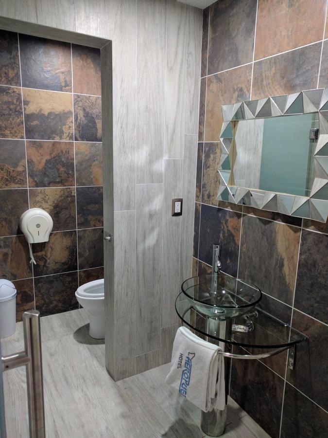Hotel Aeropuerto トルーカ エクステリア 写真